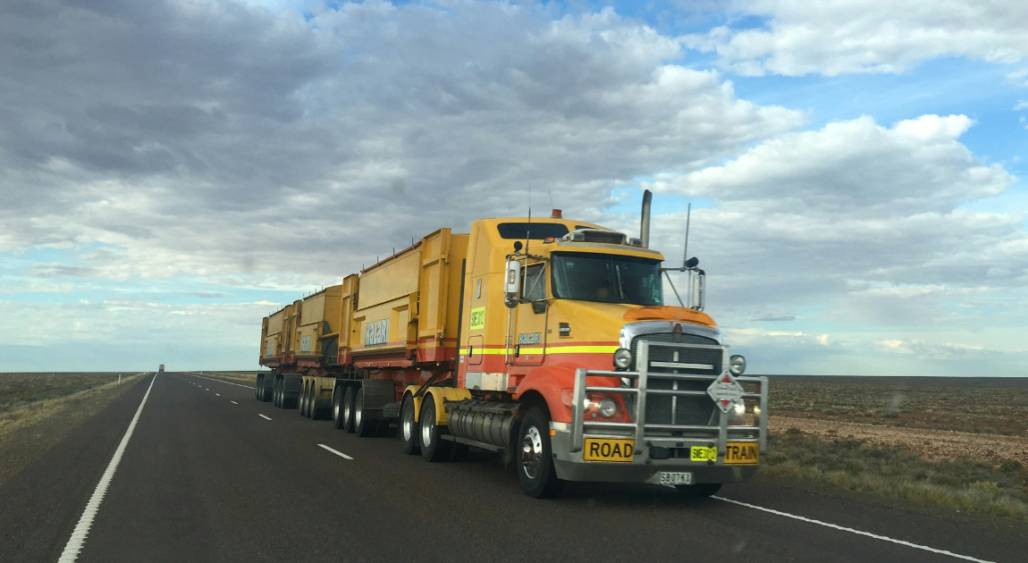 Fleet Management Software Development: When to Start Searching for a Vendor